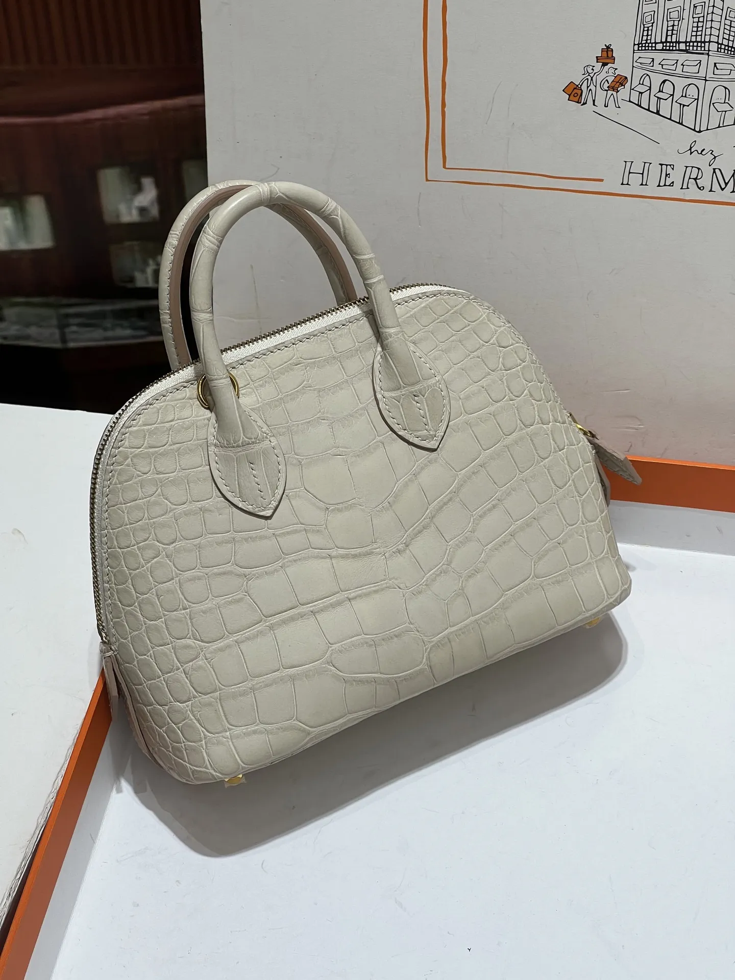 HERMES 8L 氷河白 クロコダイル バッグ - 画像 (3)