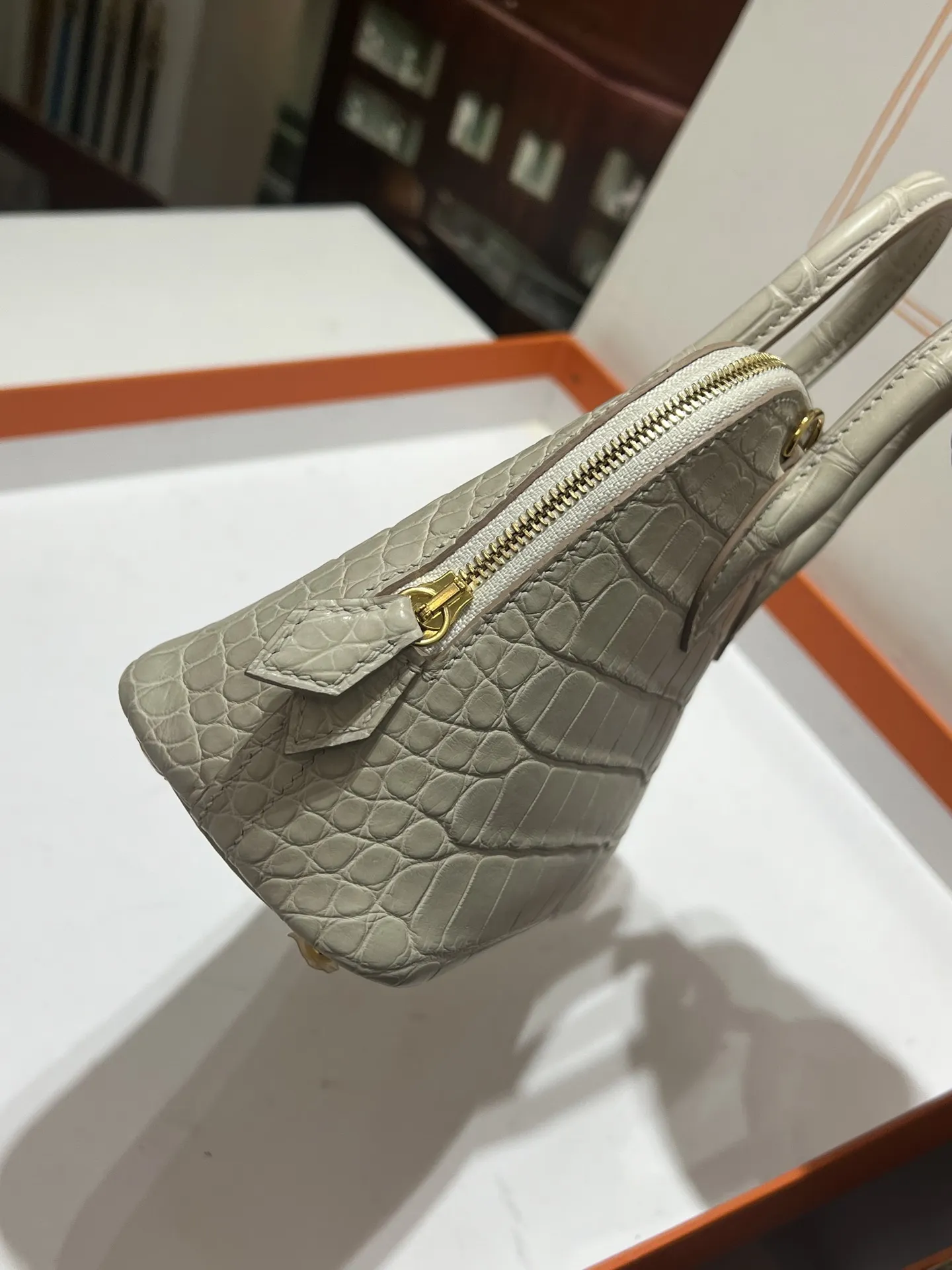 HERMES 8L 氷河白 クロコダイル バッグ - 画像 (6)