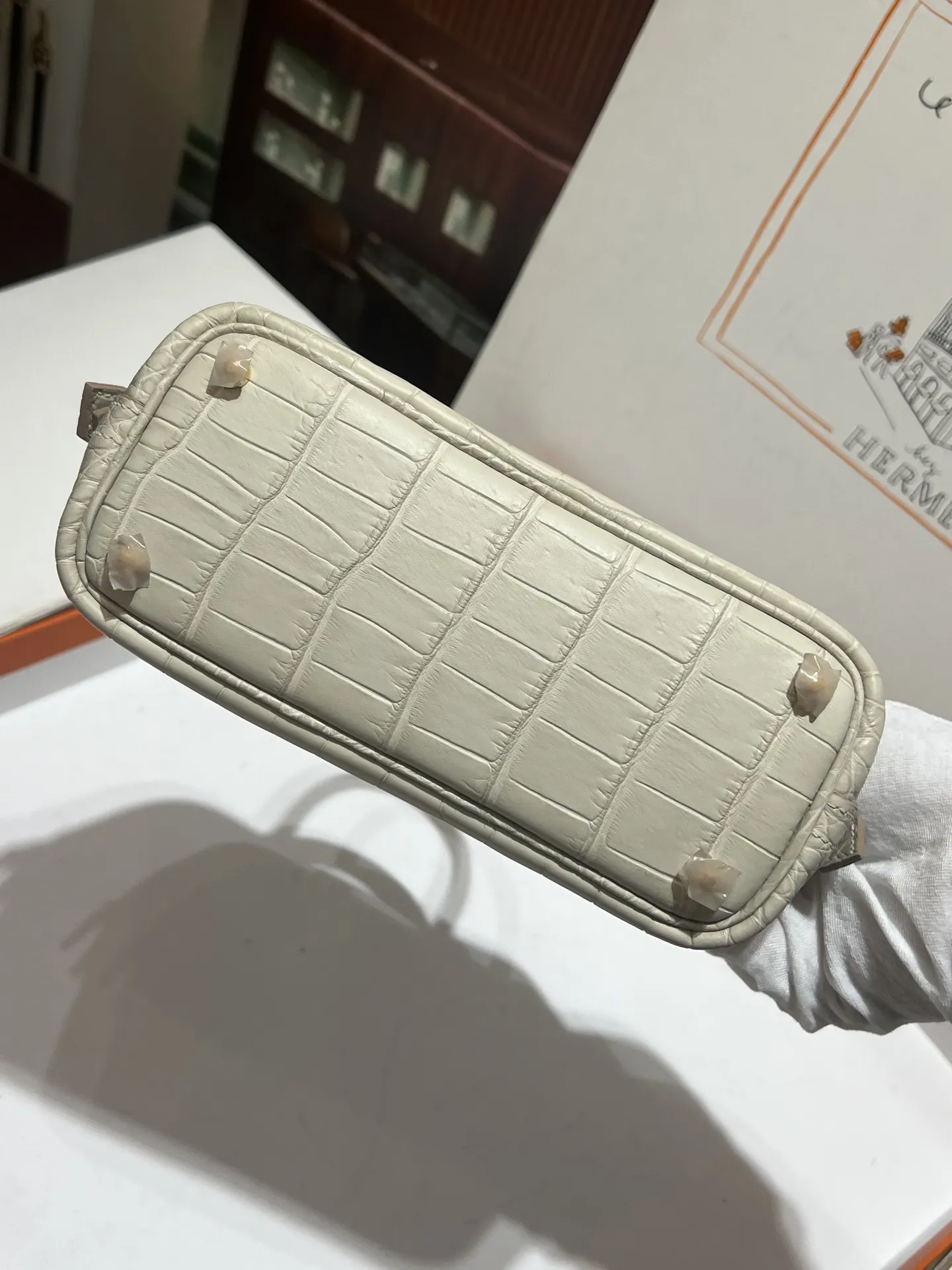 HERMES 8L 氷河白 クロコダイル バッグ - 画像 (10)