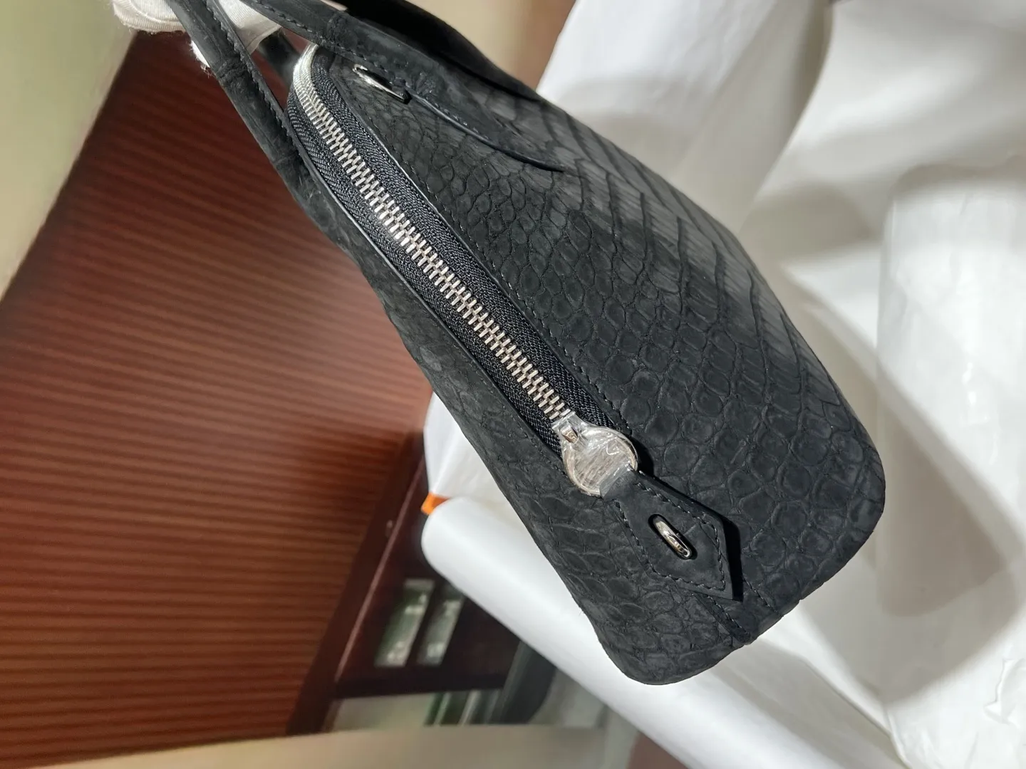 Hermes ブラッククロコダイルハンドバッグ25CM - 画像 (7)