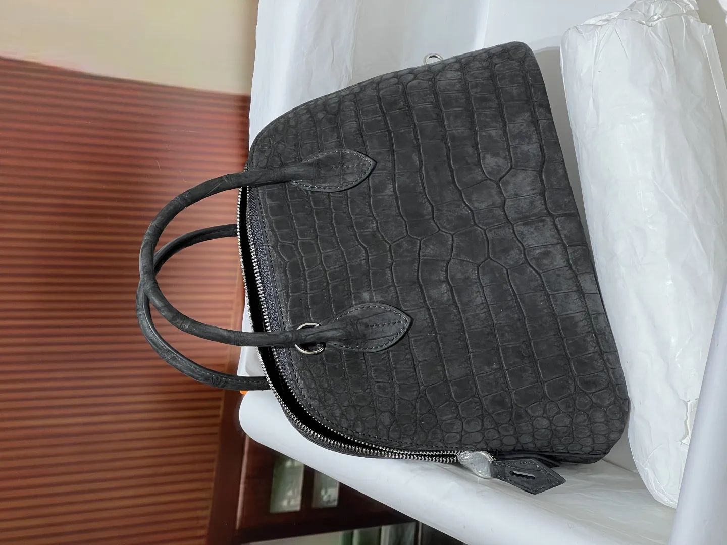 Hermes ブラッククロコダイルハンドバッグ25CM - 画像 (8)