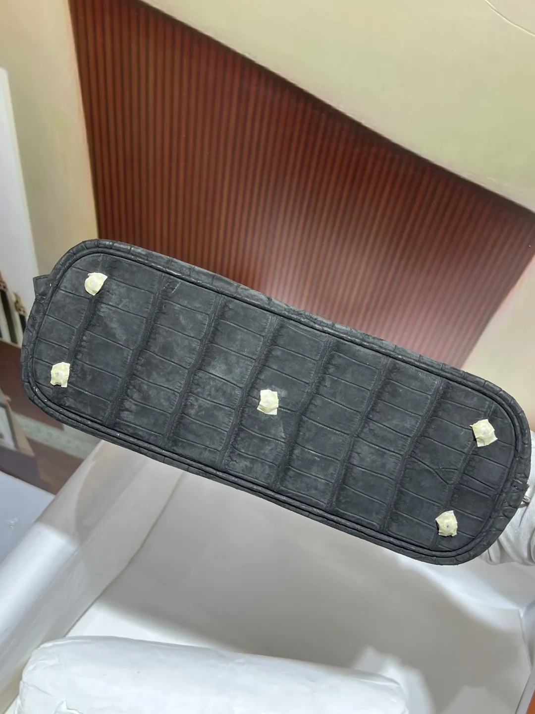 Hermes ブラッククロコダイルハンドバッグ25CM - 画像 (10)