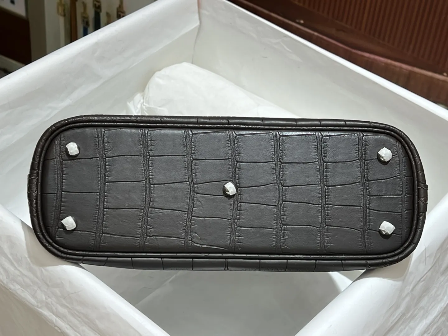 Hermes ブラッククロコダイルハンドバッグ25CM - 画像 (8)