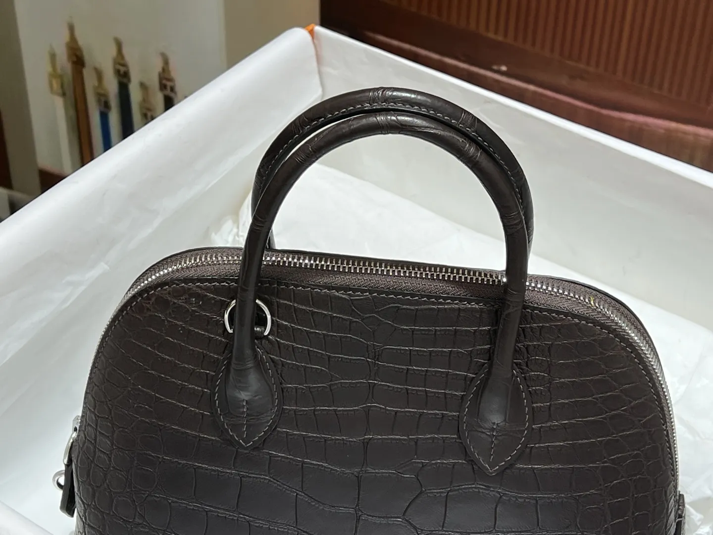 Hermes ブラッククロコダイルハンドバッグ25CM - 画像 (9)