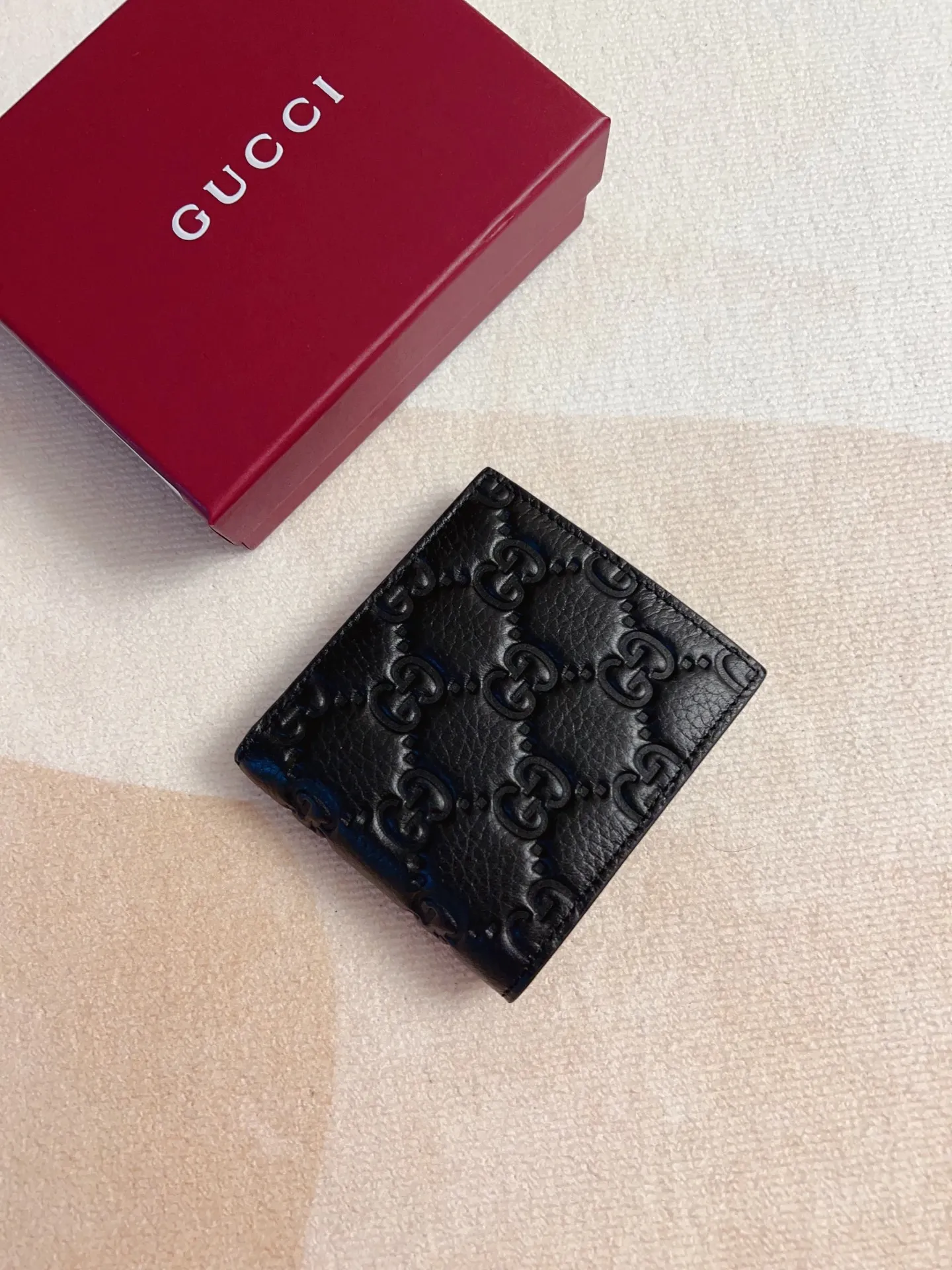 Gucci GG Emblem 黒 超柔らか財布 835002 - 画像 (3)