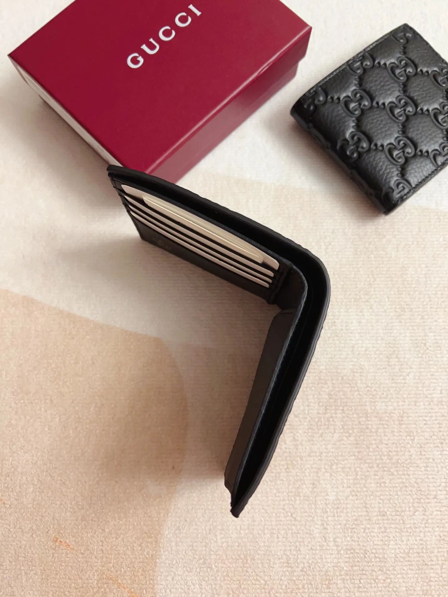 Gucci GG Emblem 黒 超柔らか財布 835002 - 画像 (8)