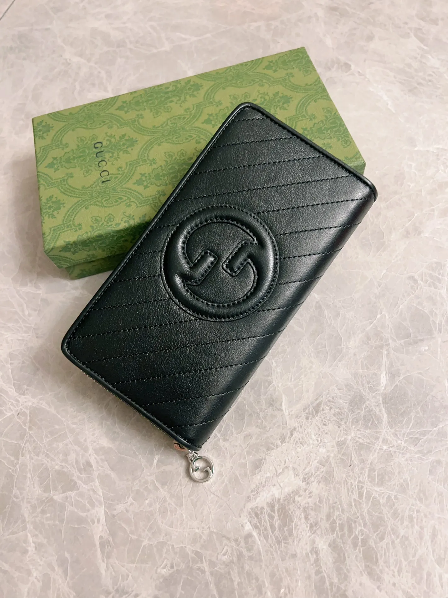 Gucci Blondie シリーズ ジップアラウンドウォレット 黒 オリジナルレザー