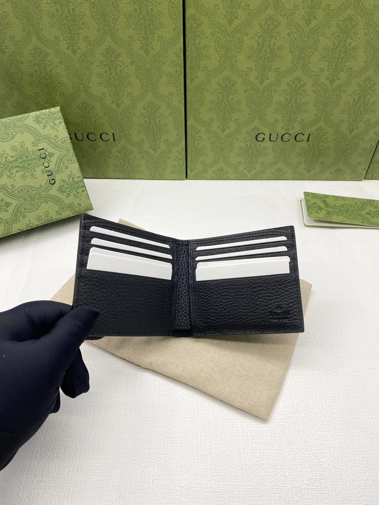 Gucci 黒色 スーパーGG スタイル 財布 - 画像 (7)