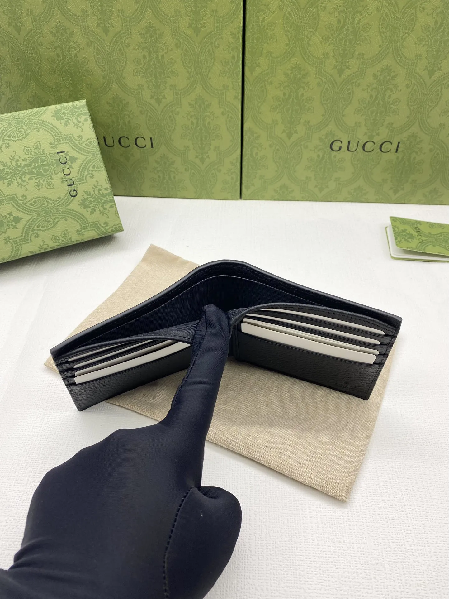 Gucci 黒色 スーパーGG スタイル 財布 - 画像 (9)