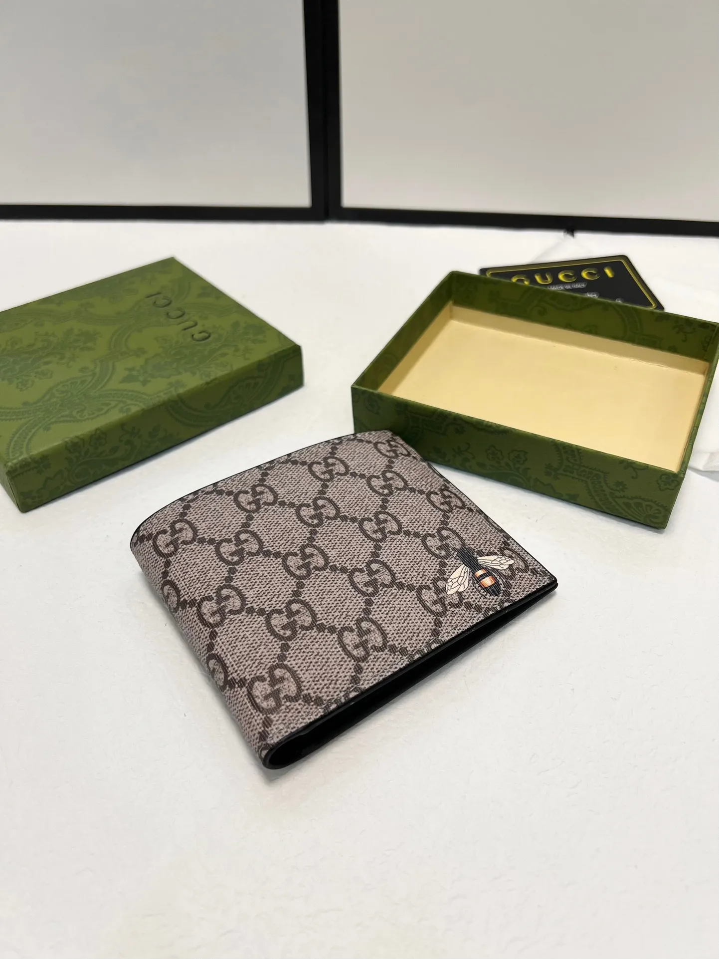 GUCCI黒とカフェ色プリント短財布451268 - 画像 (4)