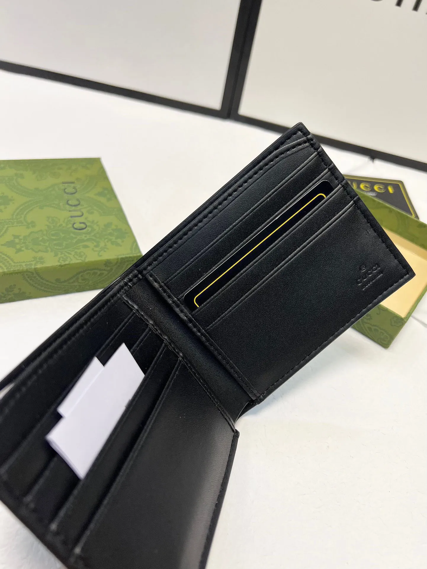 GUCCI黒とカフェ色プリント短財布451268 - 画像 (9)