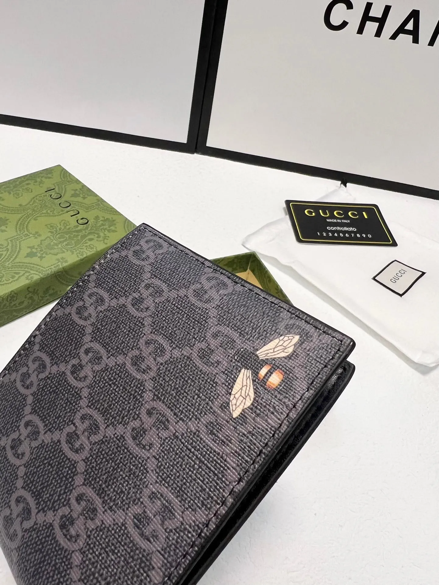 GUCCI黒色ビー柄短財布451268 - 画像 (6)