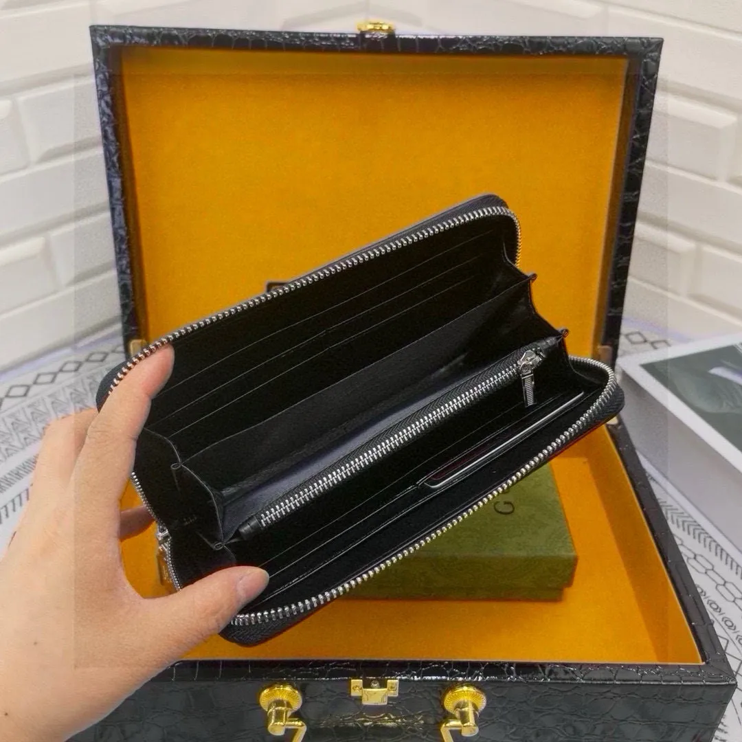 GUCCI 黒色ストライプ長財布小型 - 画像 (10)