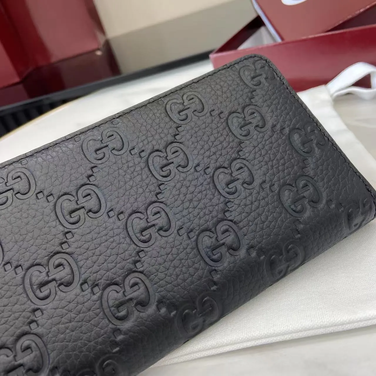 Gucci Imprint ジップアラウンドウォレット 黑色压花 835003 - 画像 (6)