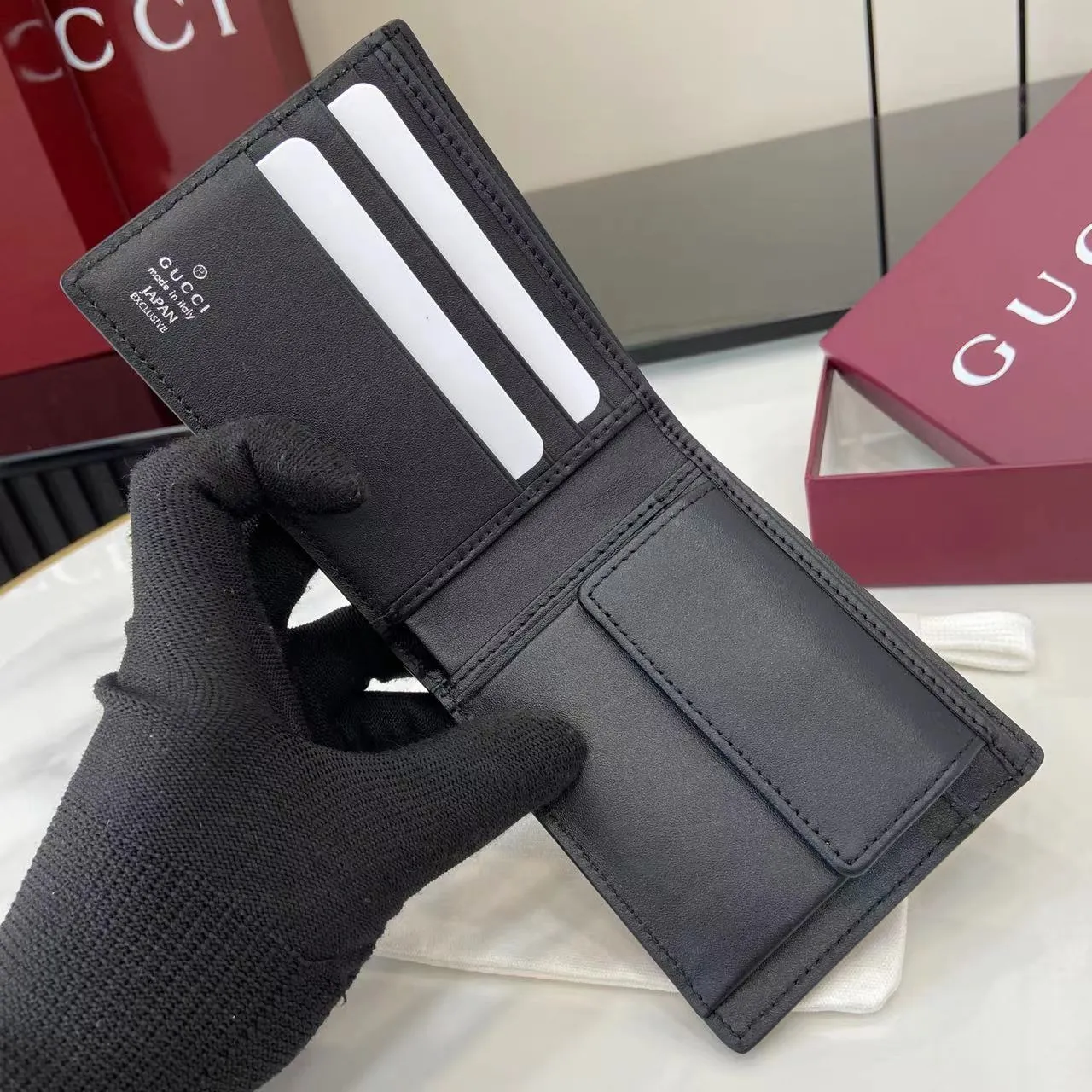 Gucci Imprint 黒色 二つ折り財布 - 画像 (8)