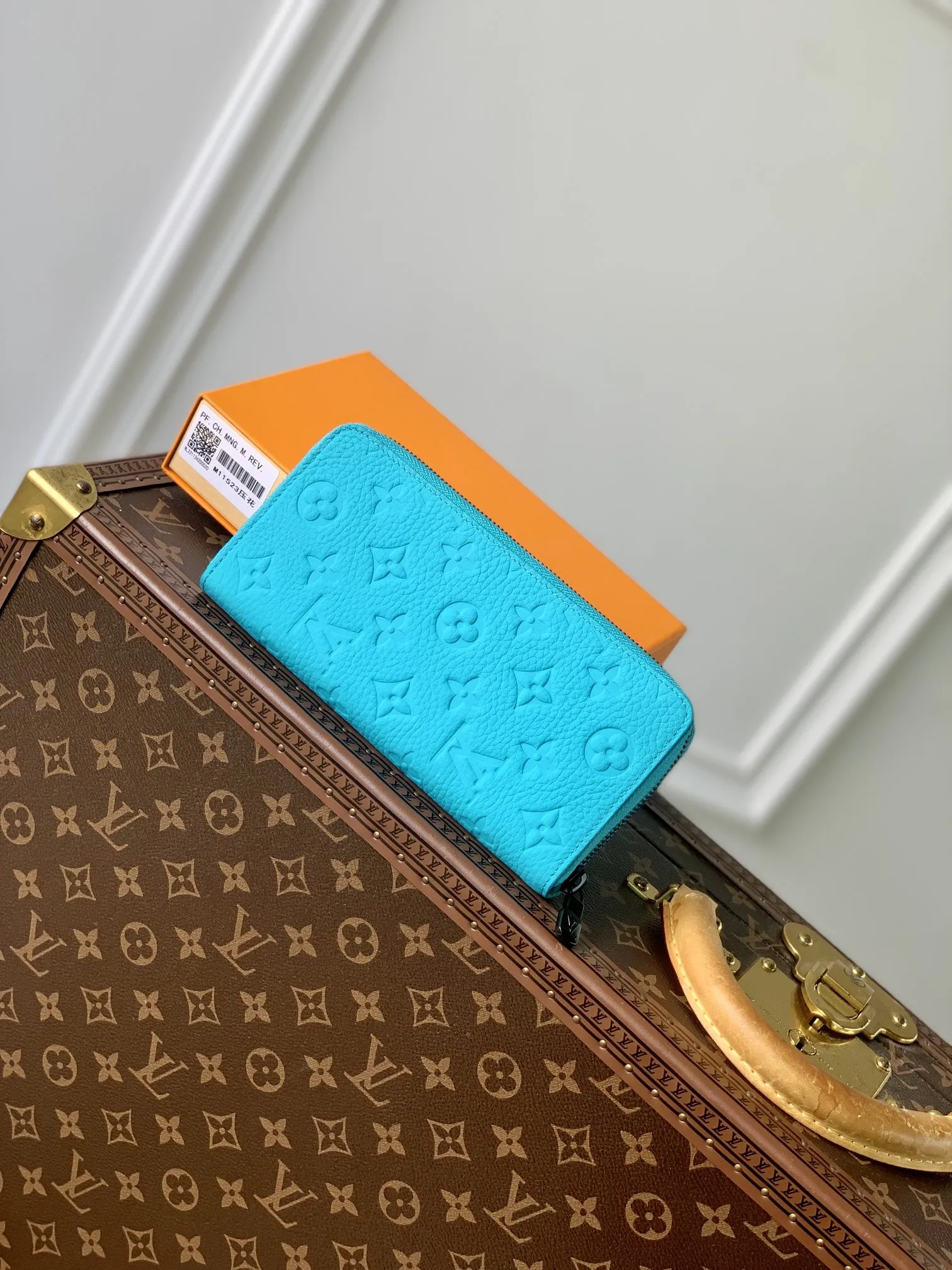 Louis Vuitton モノグラムエクリプスリバース 青 コンパクトウォレット