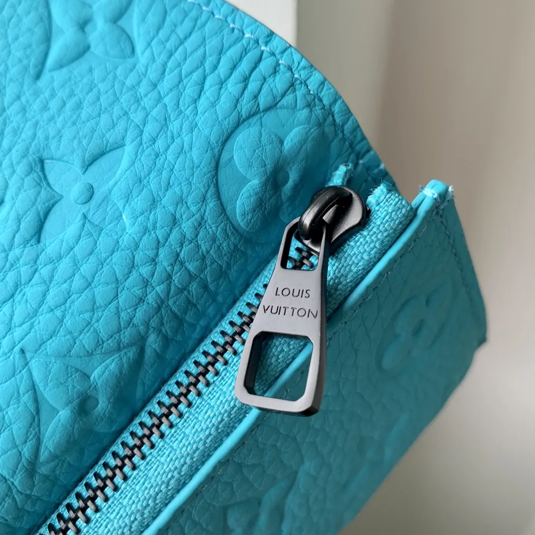 LOUIS VUITTON 青色 Portefeuille Pilot 压花款 - 画像 (6)