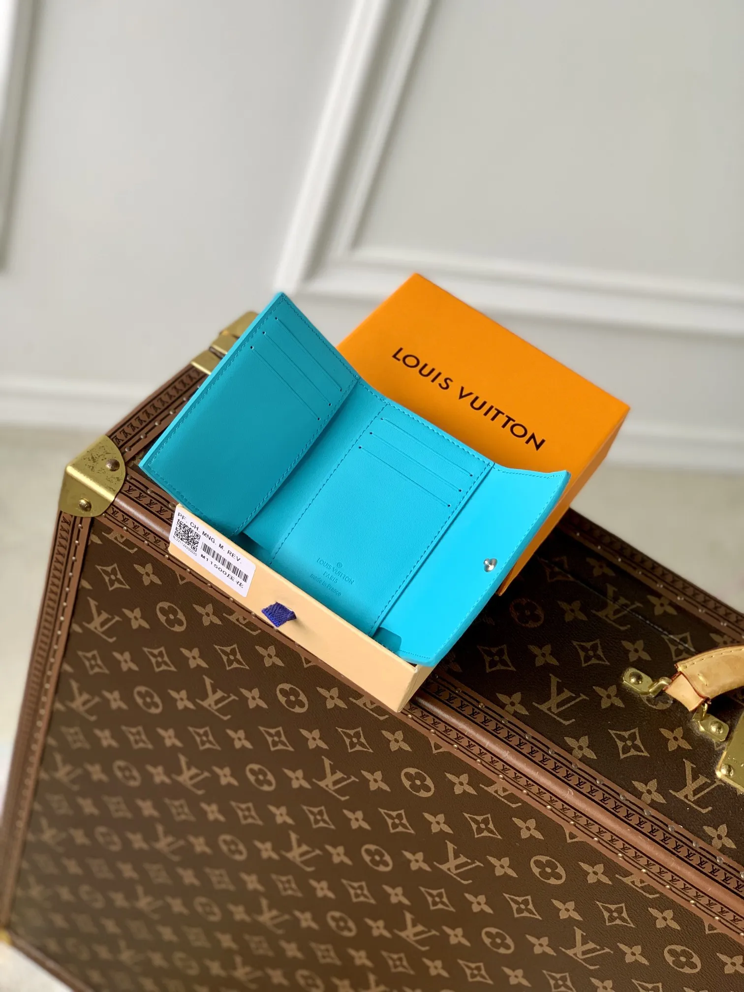 LOUIS VUITTON 青色 Portefeuille Pilot 压花款 - 画像 (10)