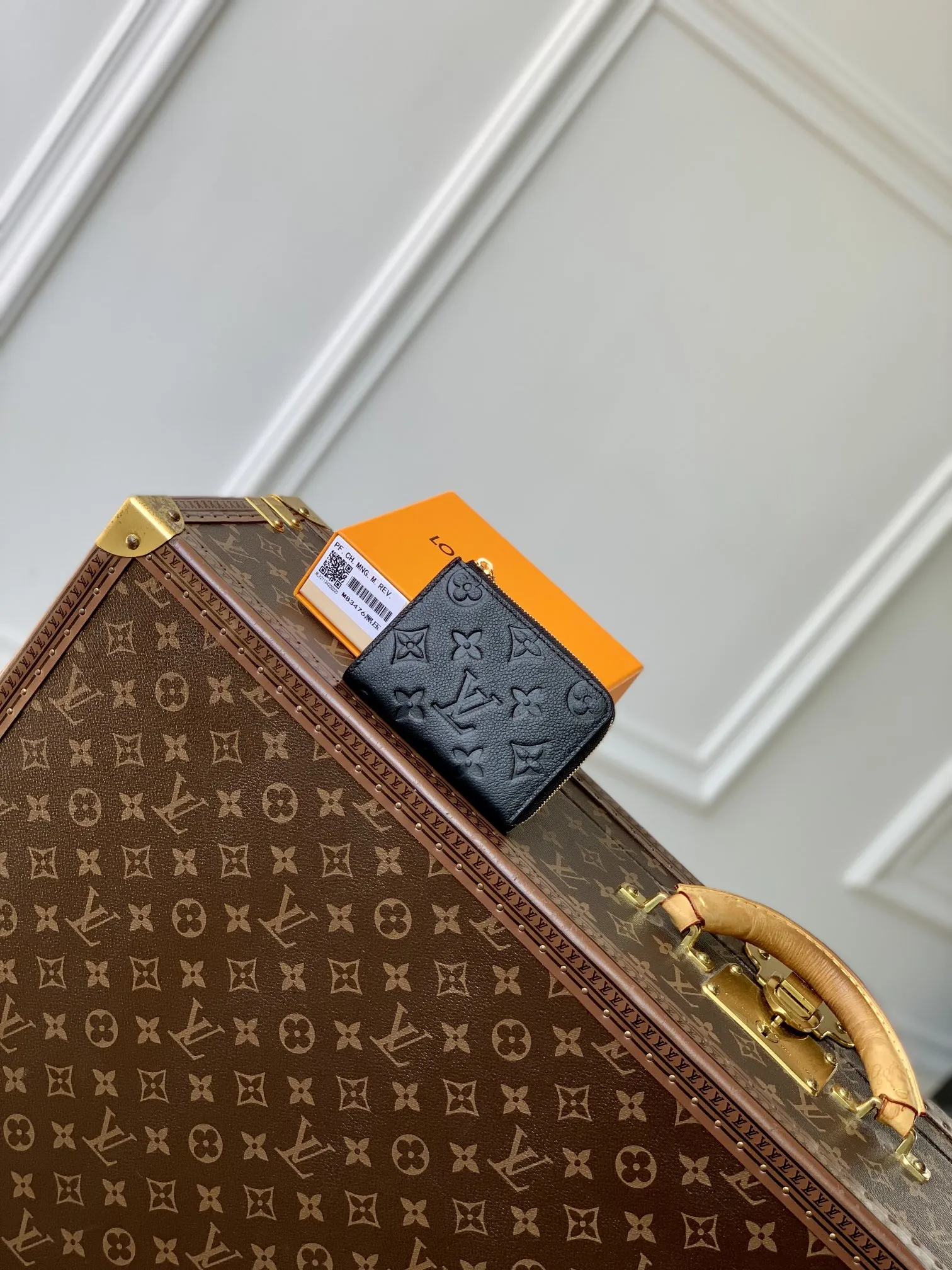 Louis Vuitton ノアコンパクト 黒 圧着スタイル