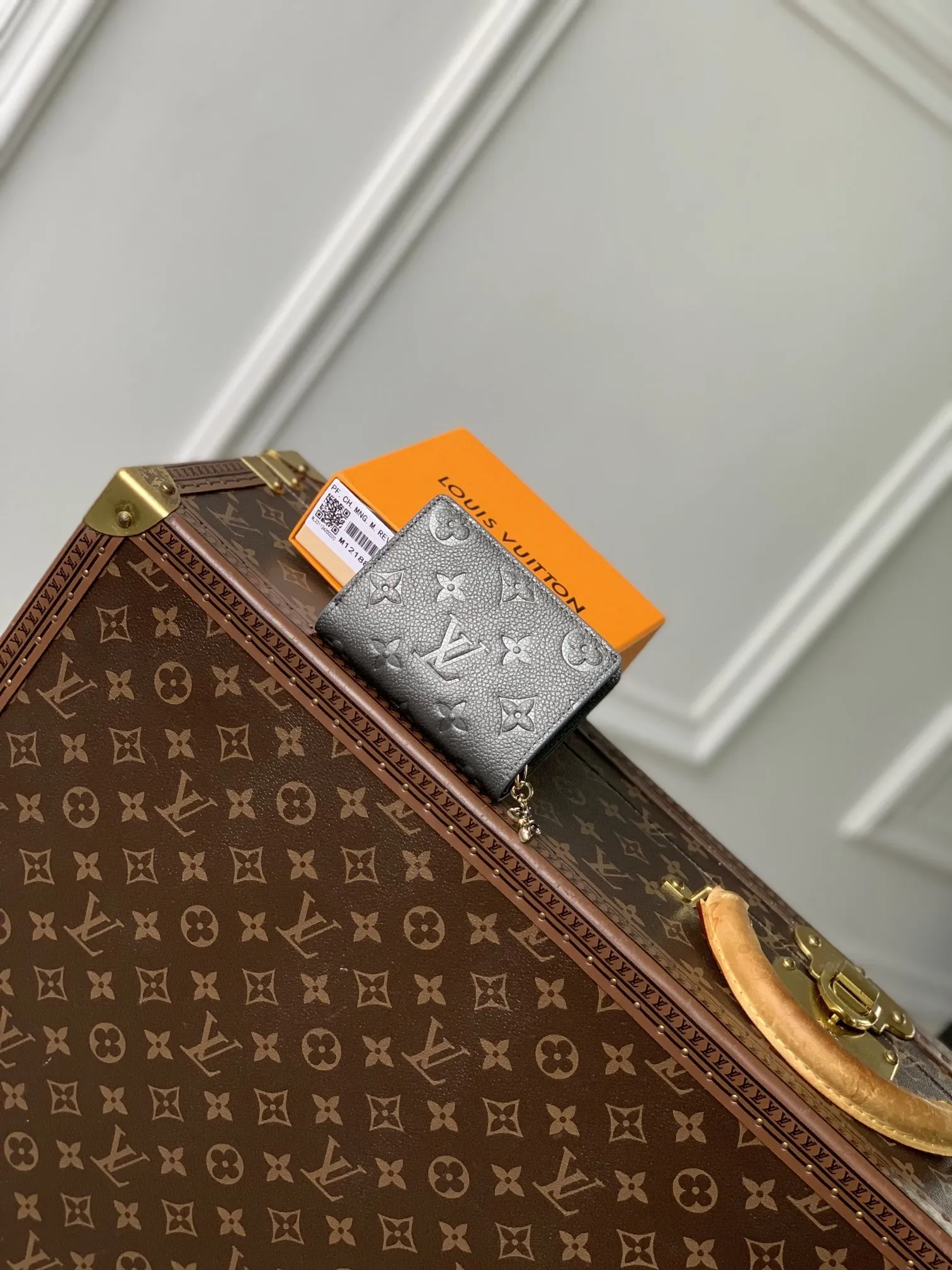 LOUIS VUITTON LV SKI ウォレット クレール パールグレー