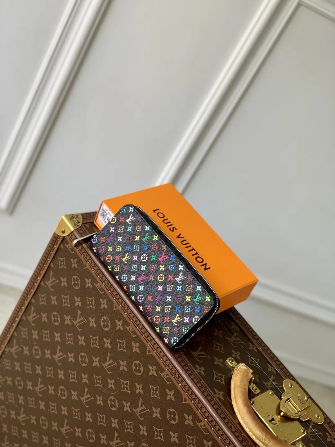 Louis Vuitton 白彩 Clémence 財布 レインボー柄