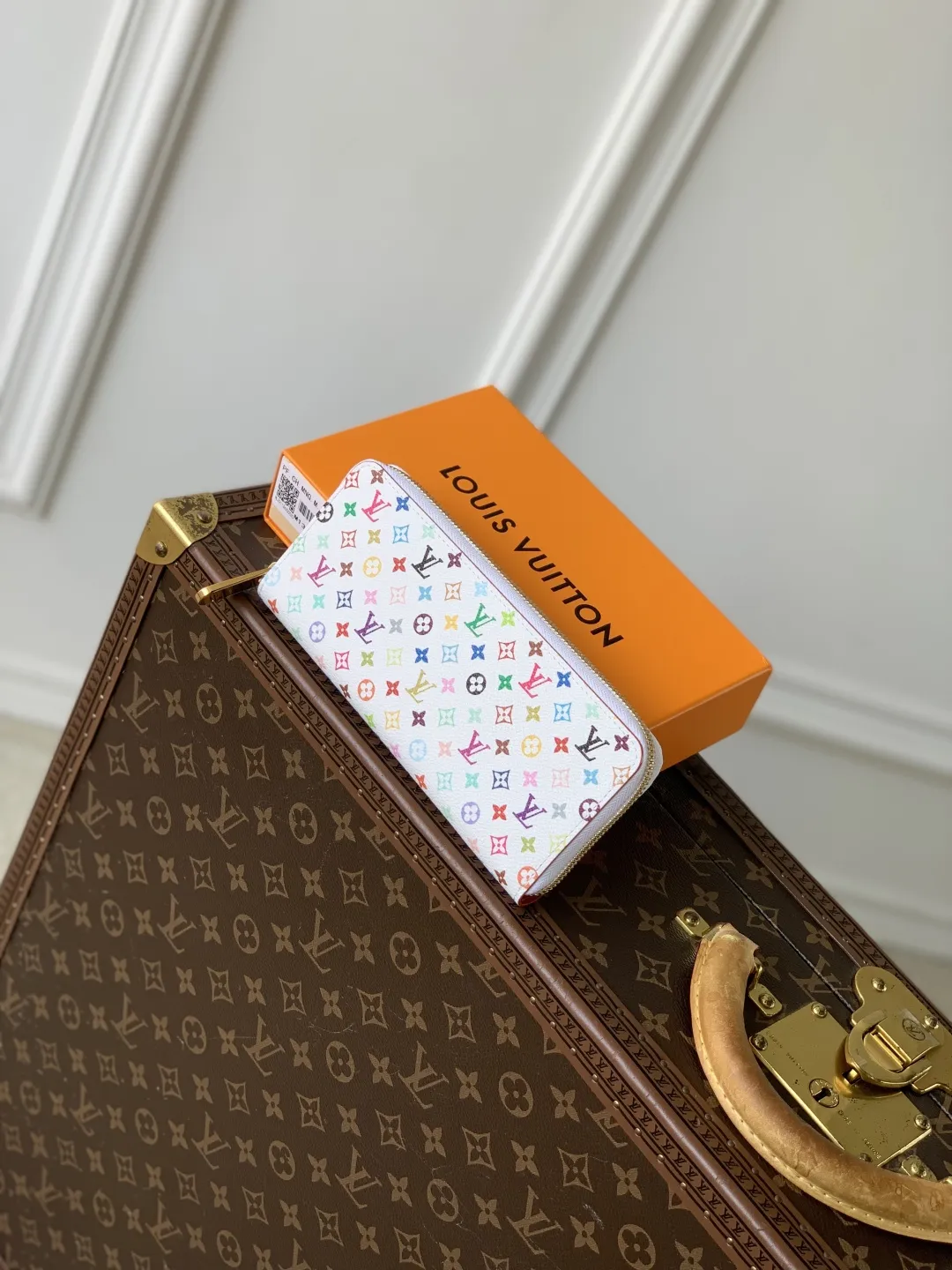 Louis Vuitton 白彩 Clémence 財布 レインボー柄