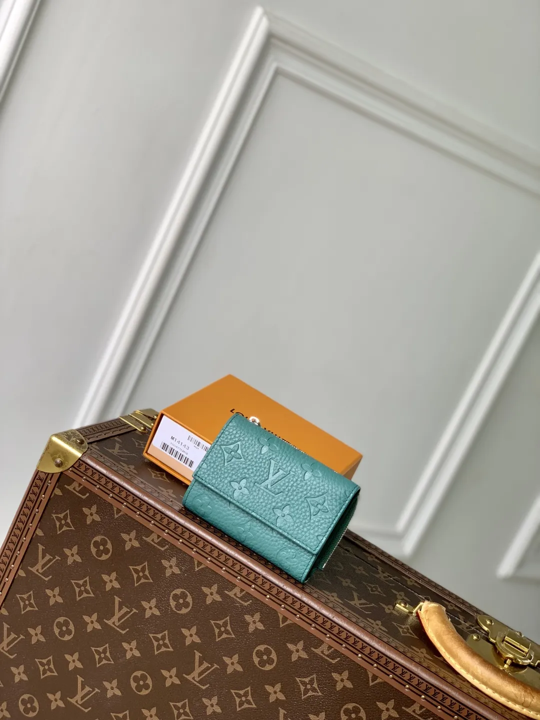 Louis Vuitton 新緑 Slender Pilot 財布