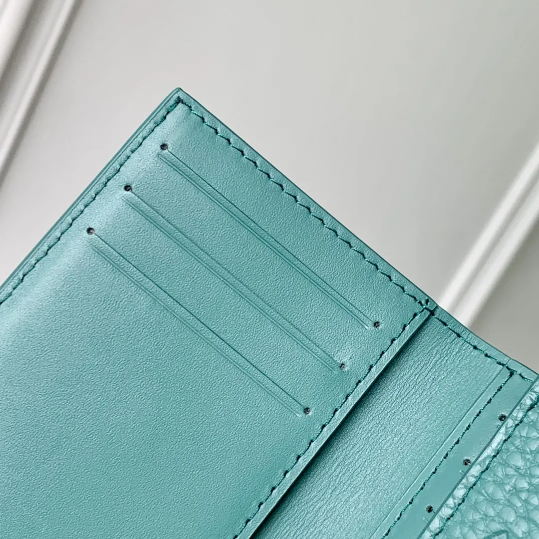 Louis Vuitton 新緑 Slender Pilot 財布 - 画像 (8)