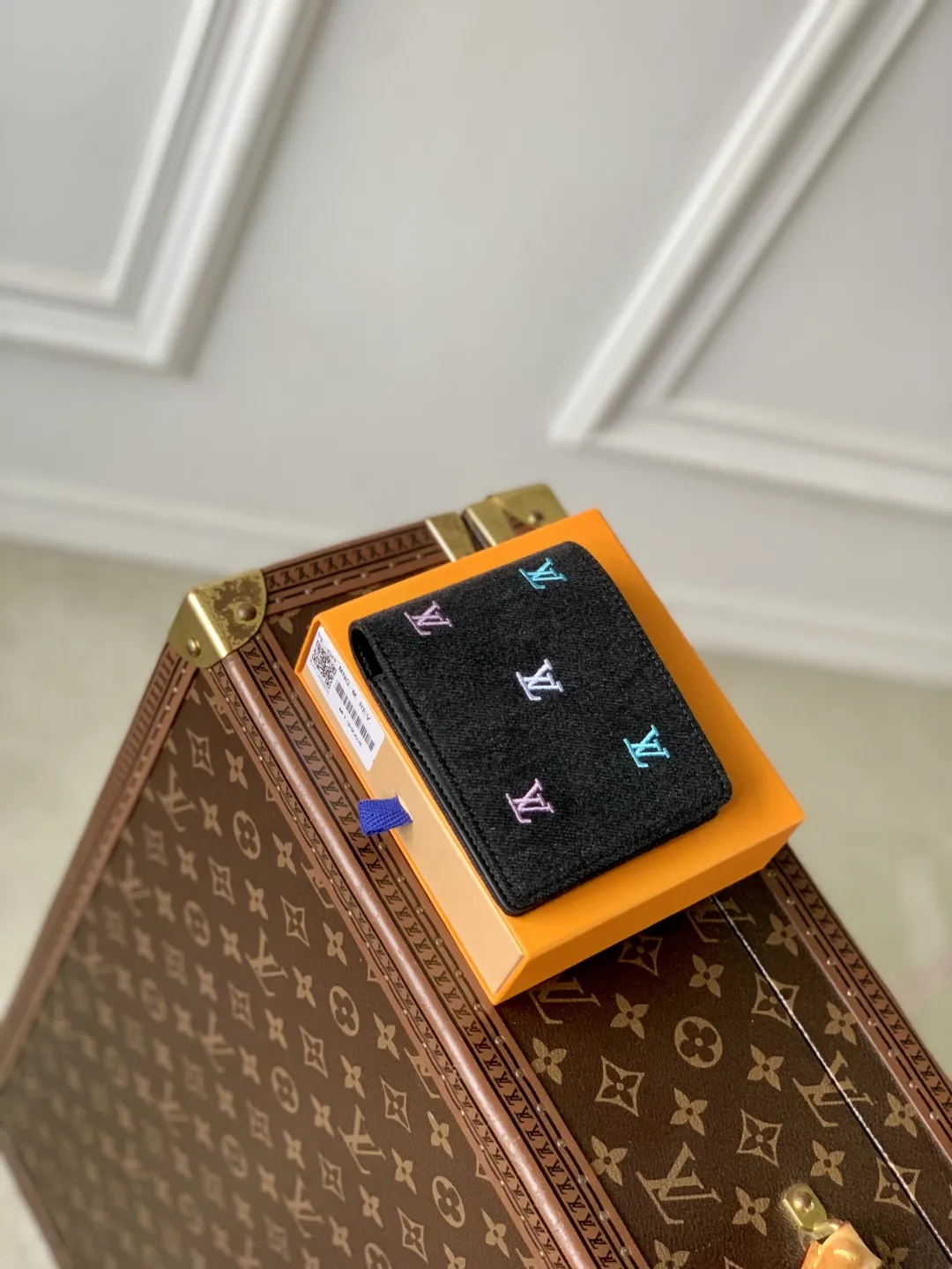 Louis Vuitton 黒カラーエmbroidery Wallet - 画像 (4)