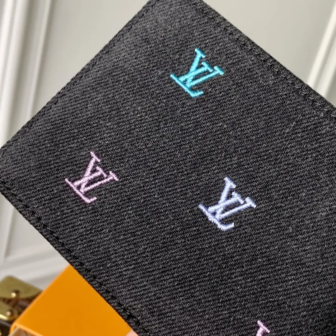 Louis Vuitton 黒カラーエmbroidery Wallet - 画像 (5)