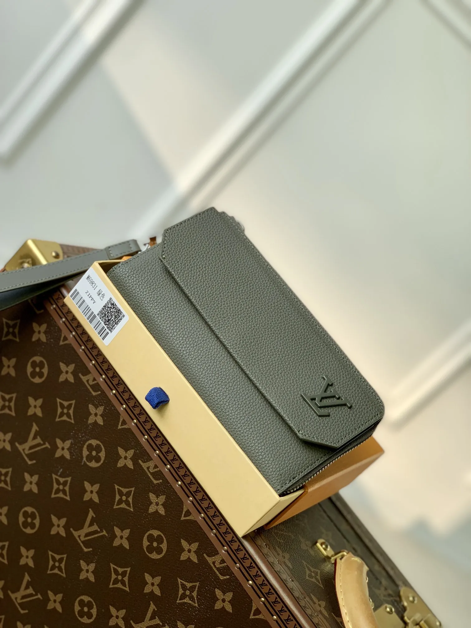 LOUIS VUITTON 緑色 Aerogram 長型財布