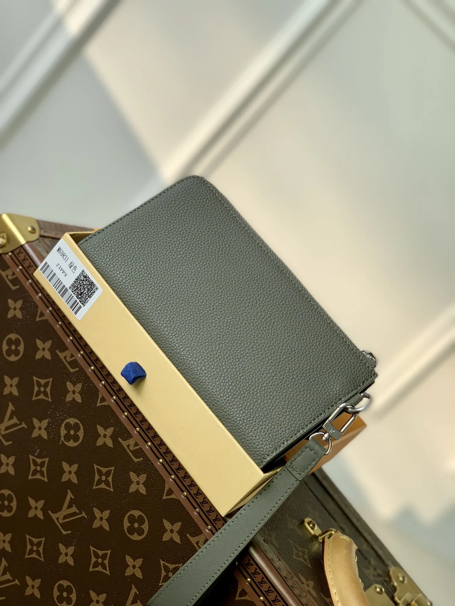 LOUIS VUITTON 緑色 Aerogram 長型財布 - 画像 (3)