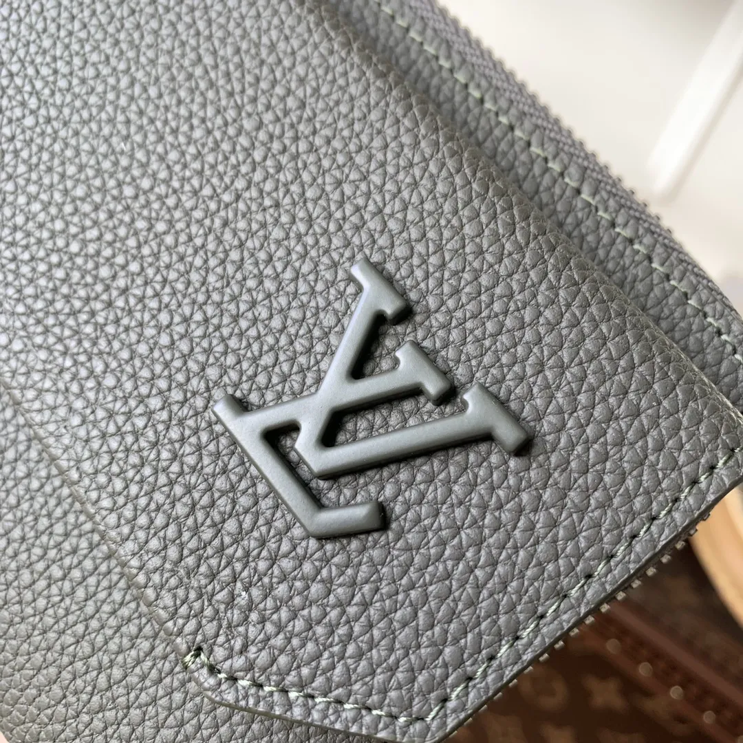 LOUIS VUITTON 緑色 Aerogram 長型財布 - 画像 (4)