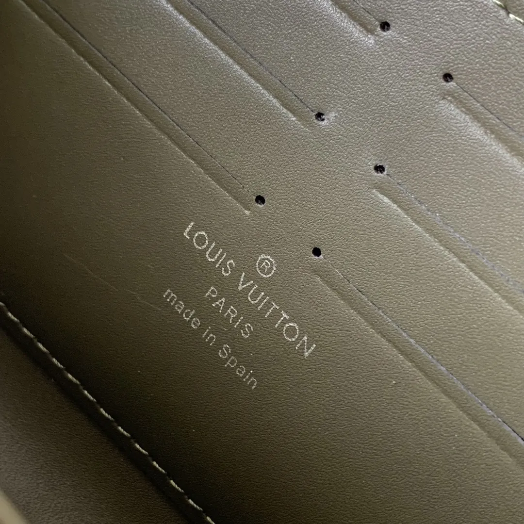 LOUIS VUITTON 緑色 Aerogram 長型財布 - 画像 (10)