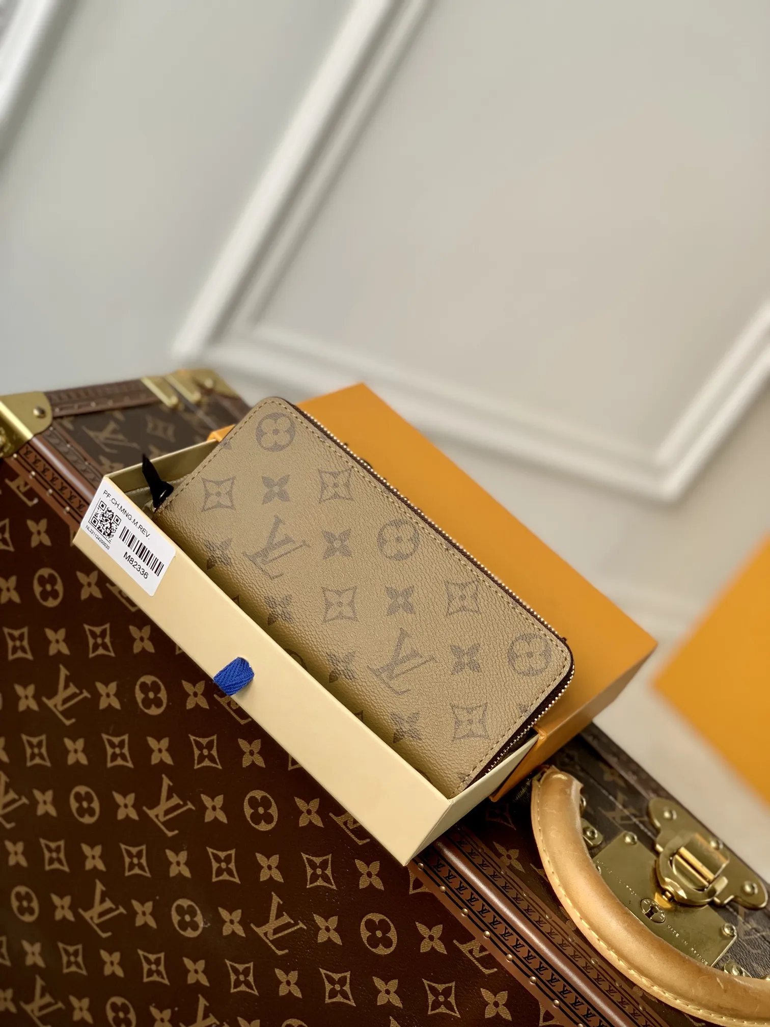 Louis Vuitton グレー Portefeuille Clemence 長財布
