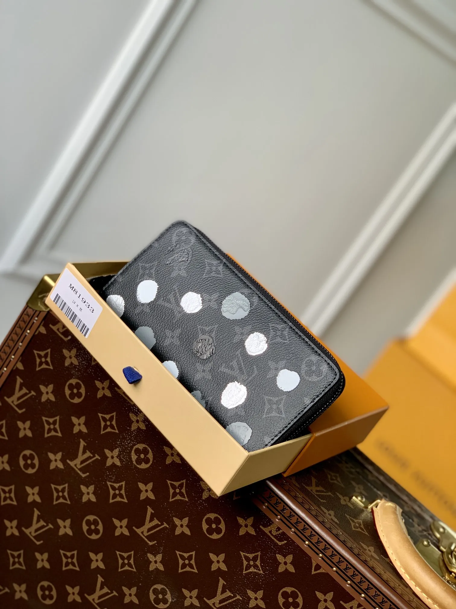 Louis Vuitton Zippy Wallet Vertical 黒 ドット柄