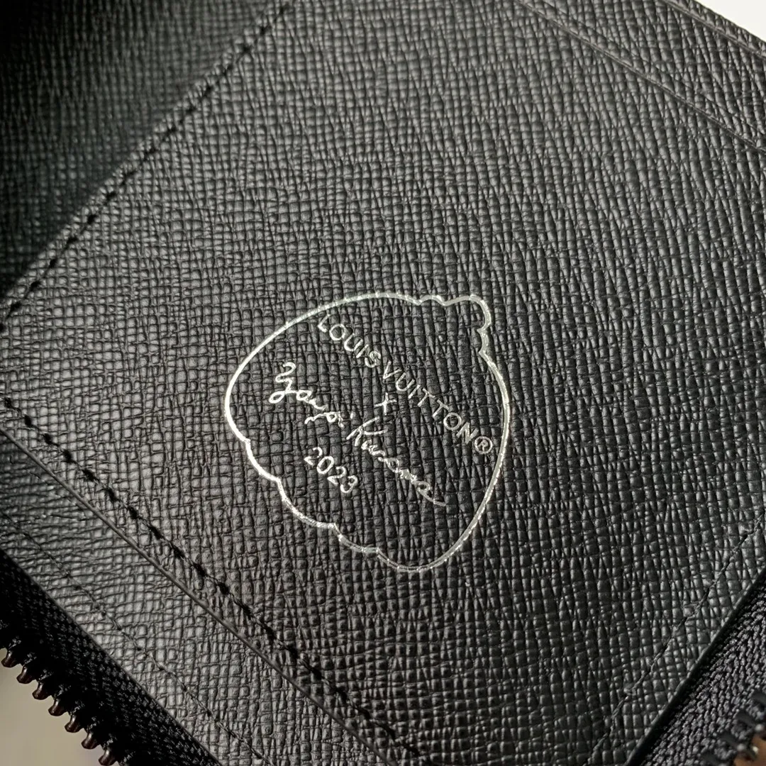 Louis Vuitton Zippy Wallet Vertical 黒 ドット柄 - 画像 (5)