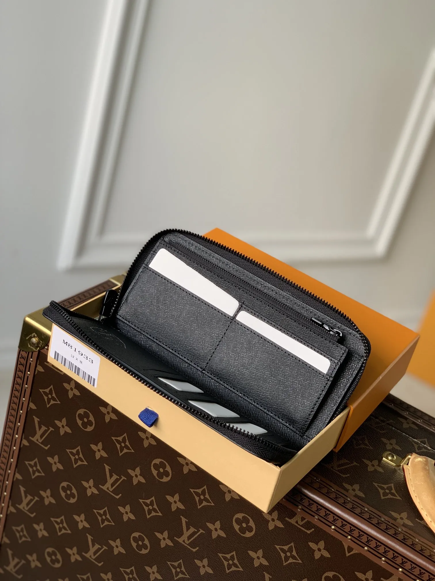 Louis Vuitton Zippy Wallet Vertical 黒 ドット柄 - 画像 (7)