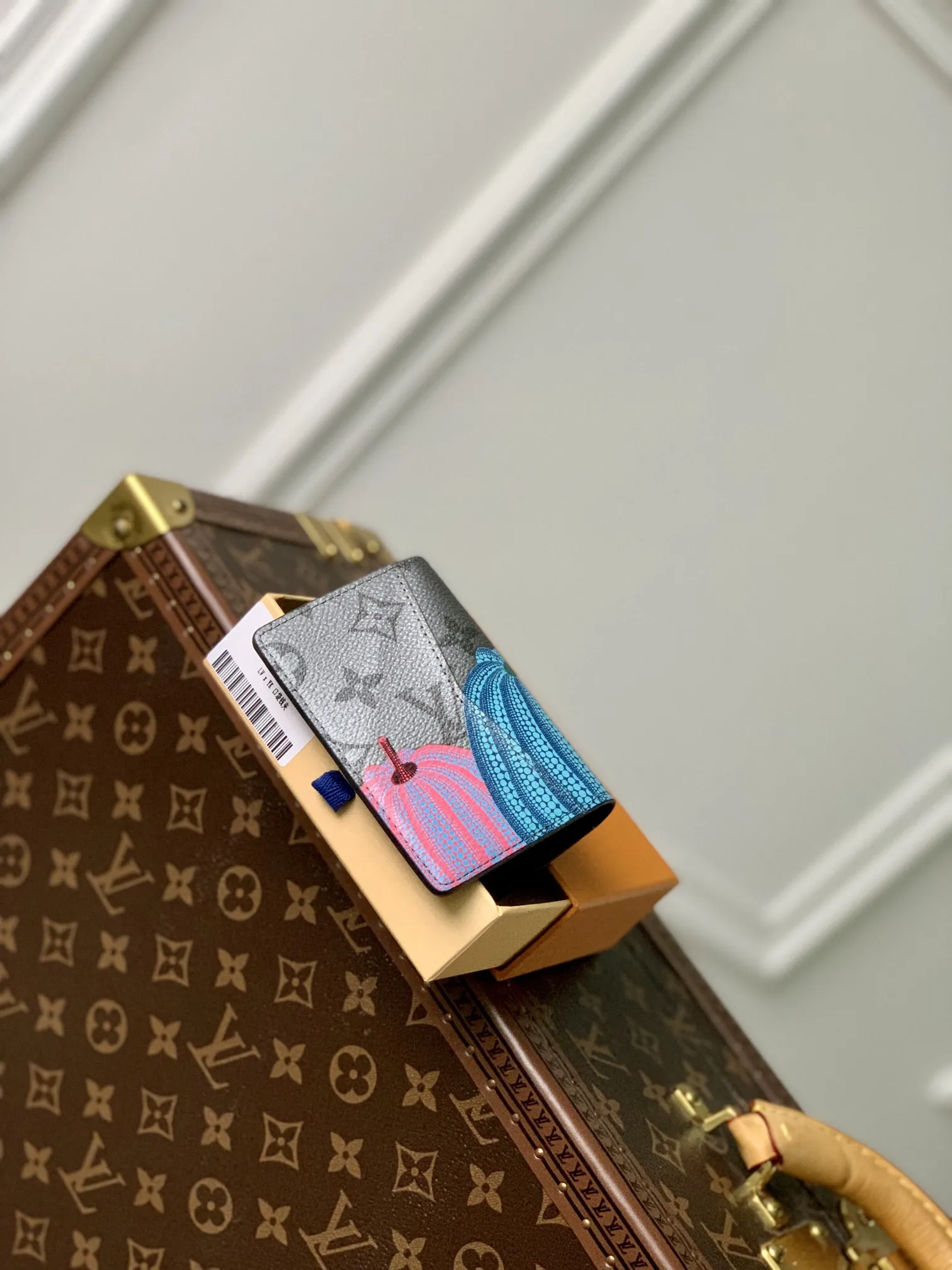 Louis Vuitton x Yayoi Kusama ポーチ グレー 南瓜柄 - 画像 (3)