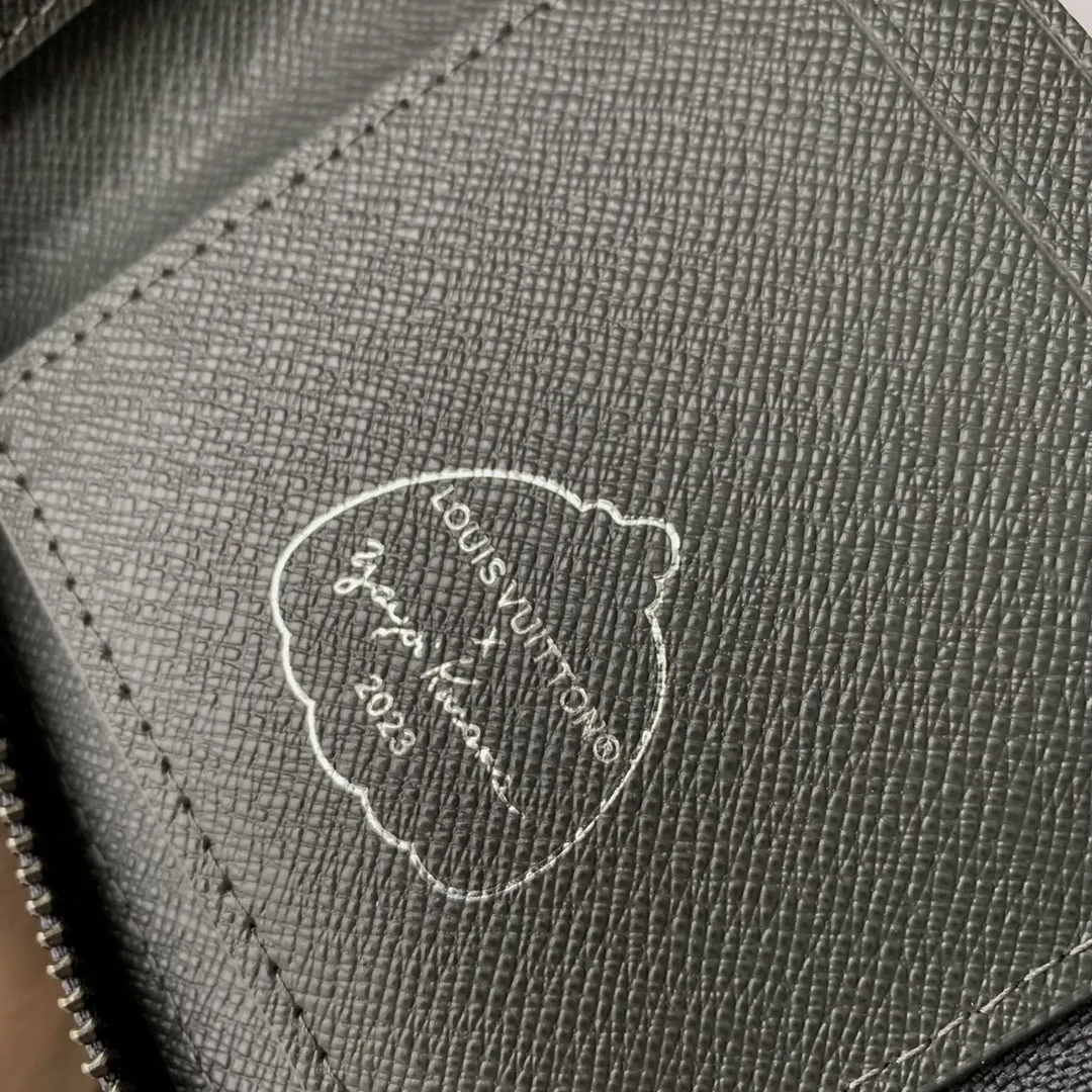 Louis Vuitton 青と緑の南瓜柄Zippy Wallet - 画像 (6)
