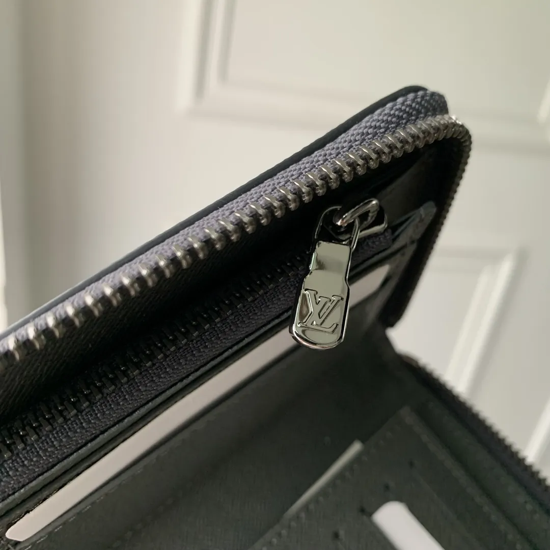 Louis Vuitton 青と緑の南瓜柄Zippy Wallet - 画像 (8)