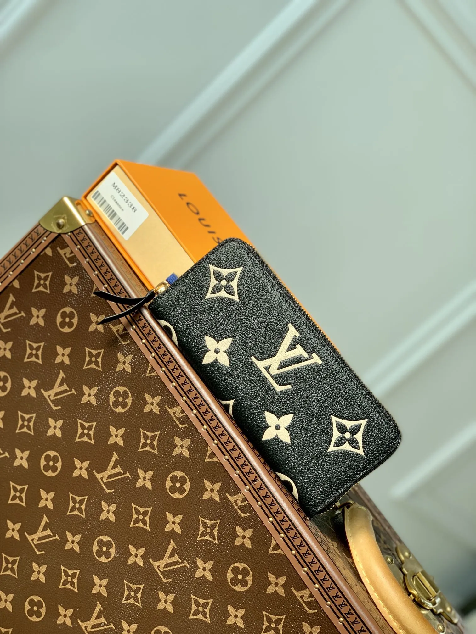 LOUIS VUITTON 黒 Monogram Clemence長財布 - 画像 (3)