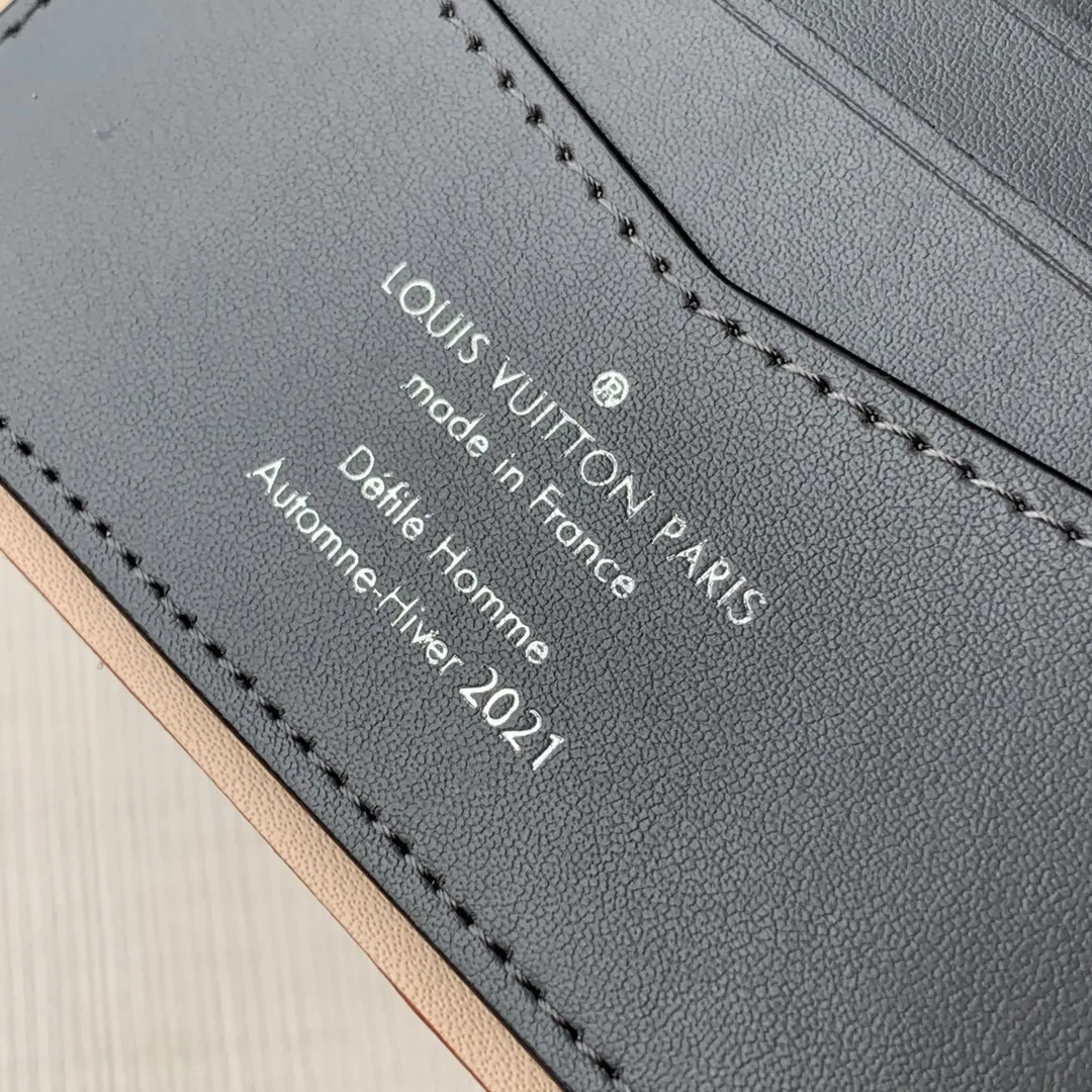 LOUIS VUITTON シルバー ミラースリム財布 - 画像 (5)