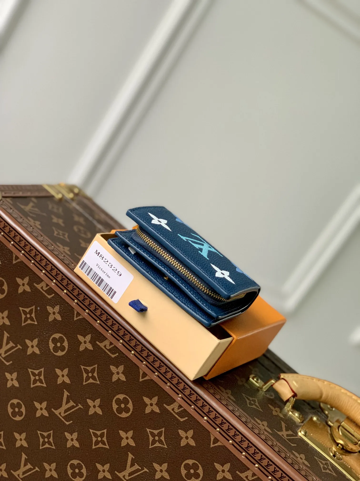 Louis Vuitton 青いCléa Wallet グラデーションスタイル - 画像 (4)