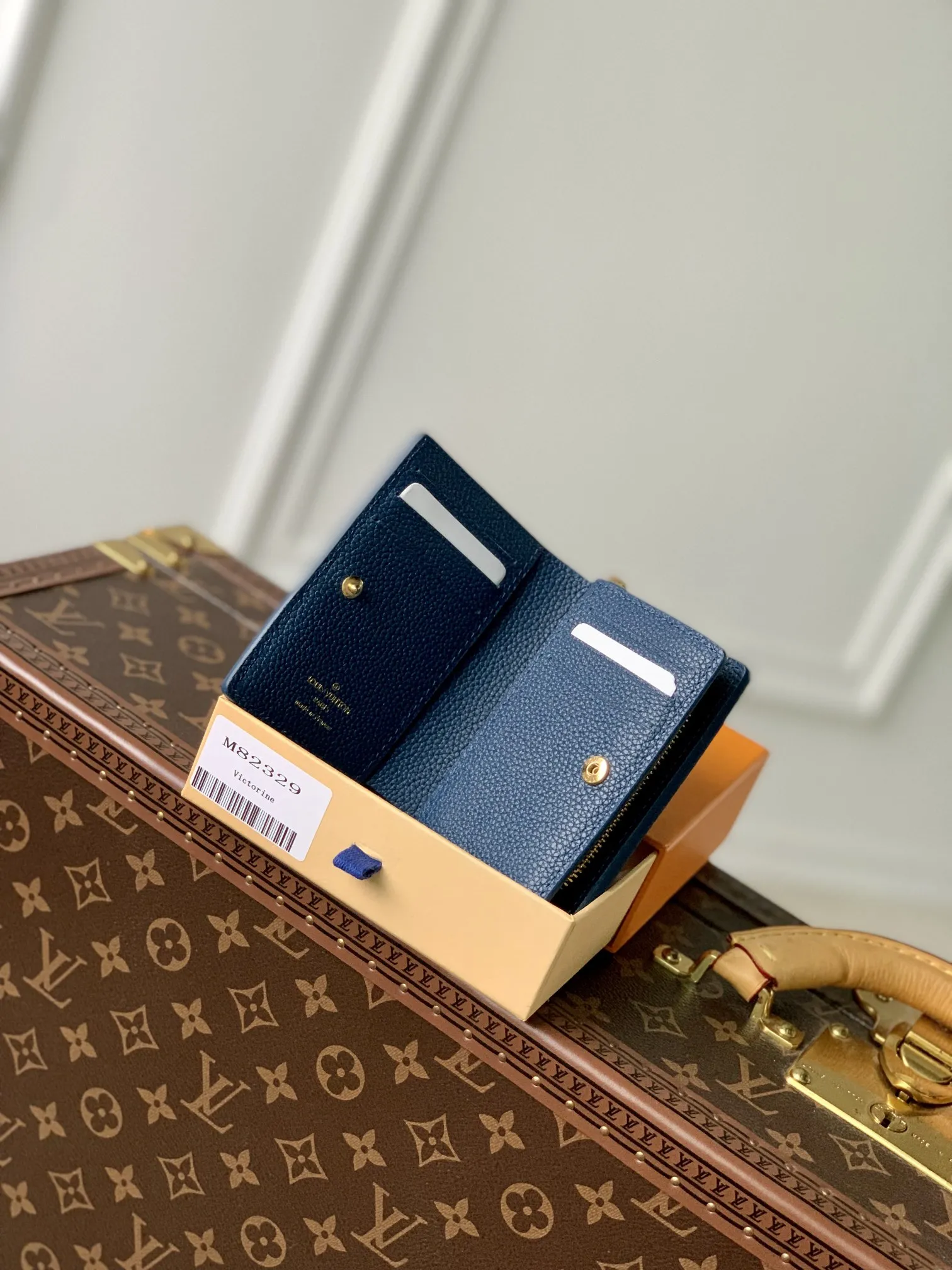 Louis Vuitton 青いCléa Wallet グラデーションスタイル - 画像 (8)