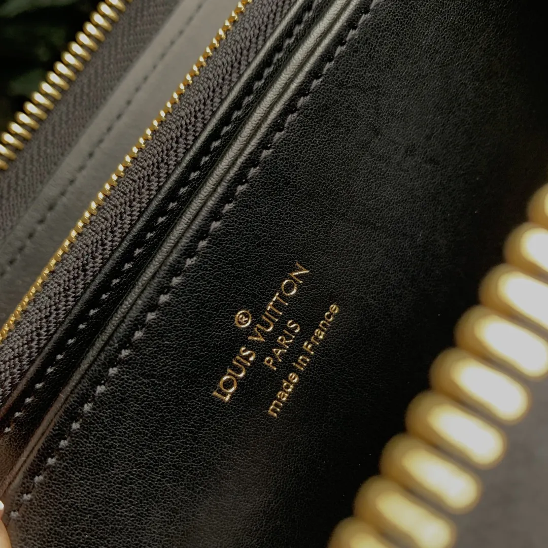 Louis Vuitton 黒 Nano Monogram ジビ財布 - 画像 (6)