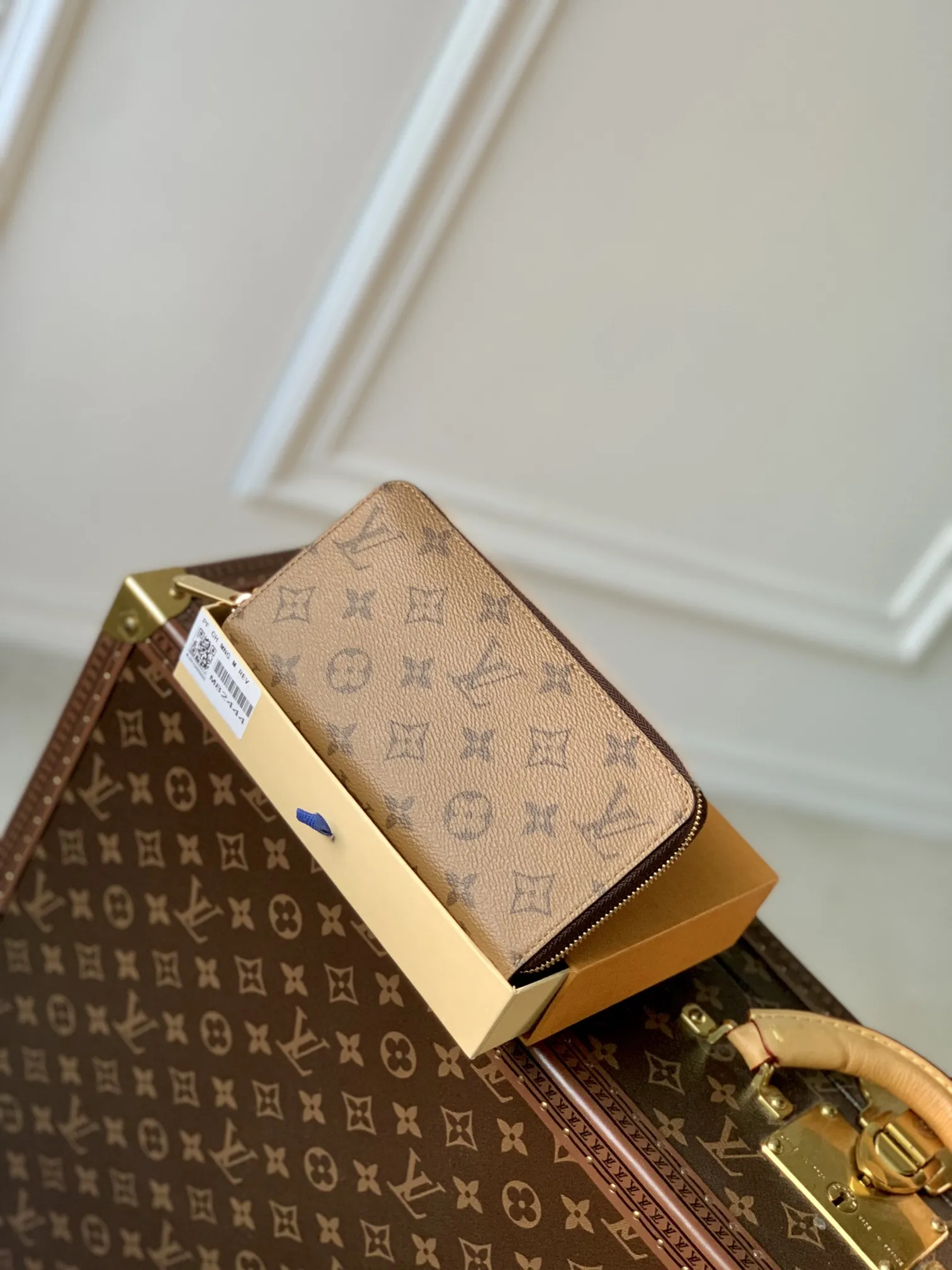 Louis Vuitton Zippy Wallet モノグラムリバース ベージュ