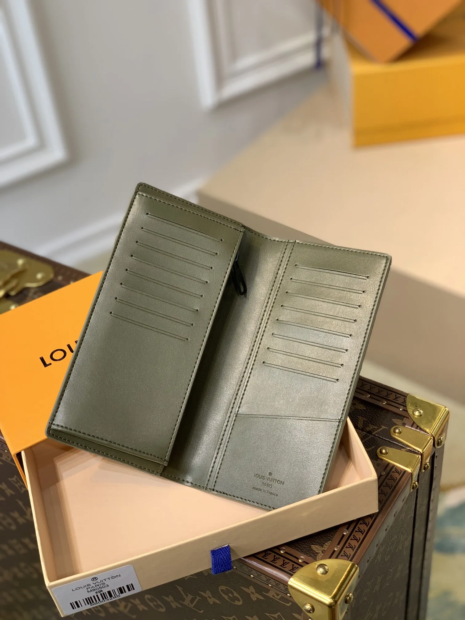 LOUIS VUITTON 緑色 BRAZZA スタイル財布 - 画像 (6)