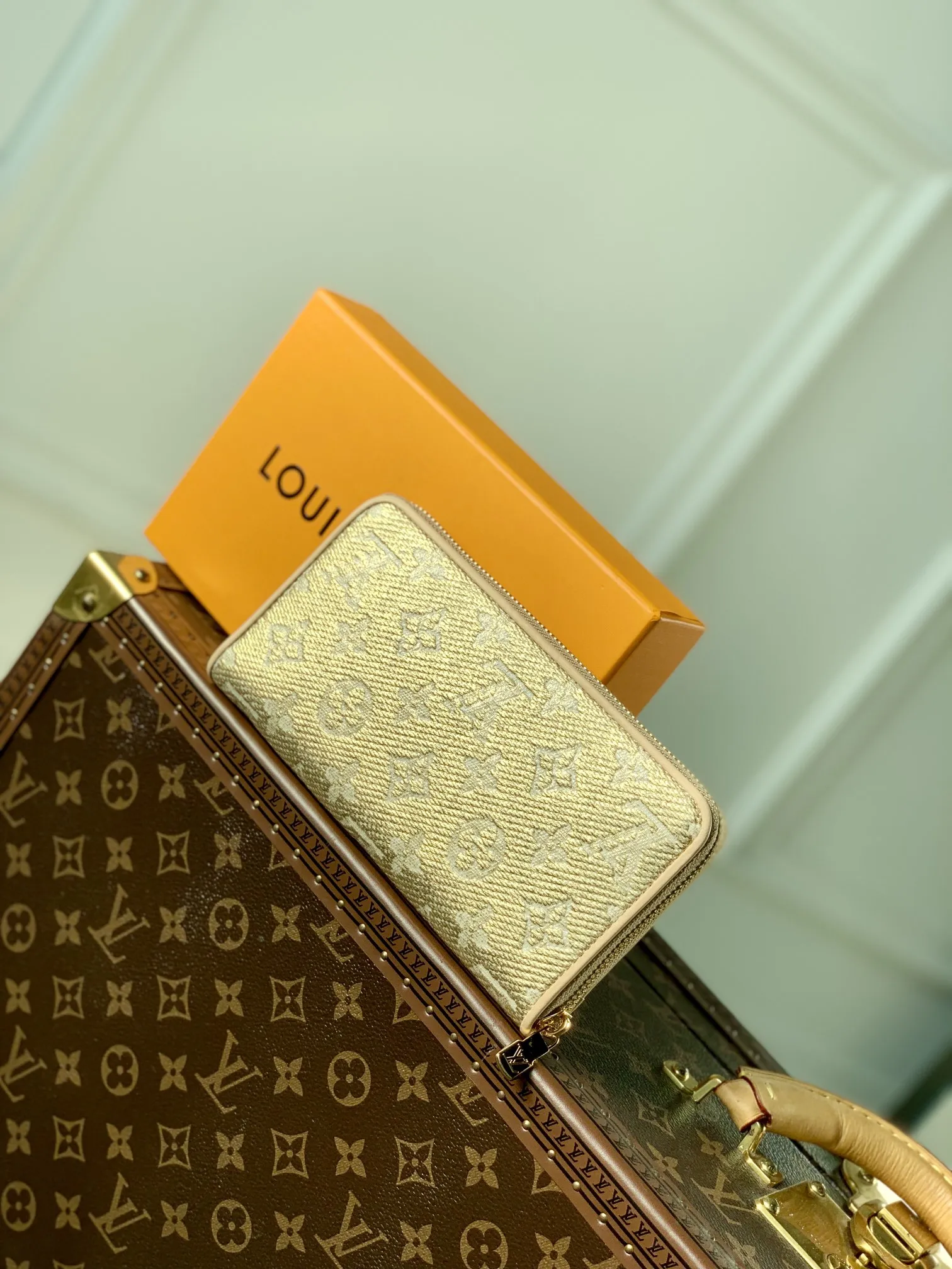 LOUIS VUITTON ゴールド Zippy Coin Perth 財布