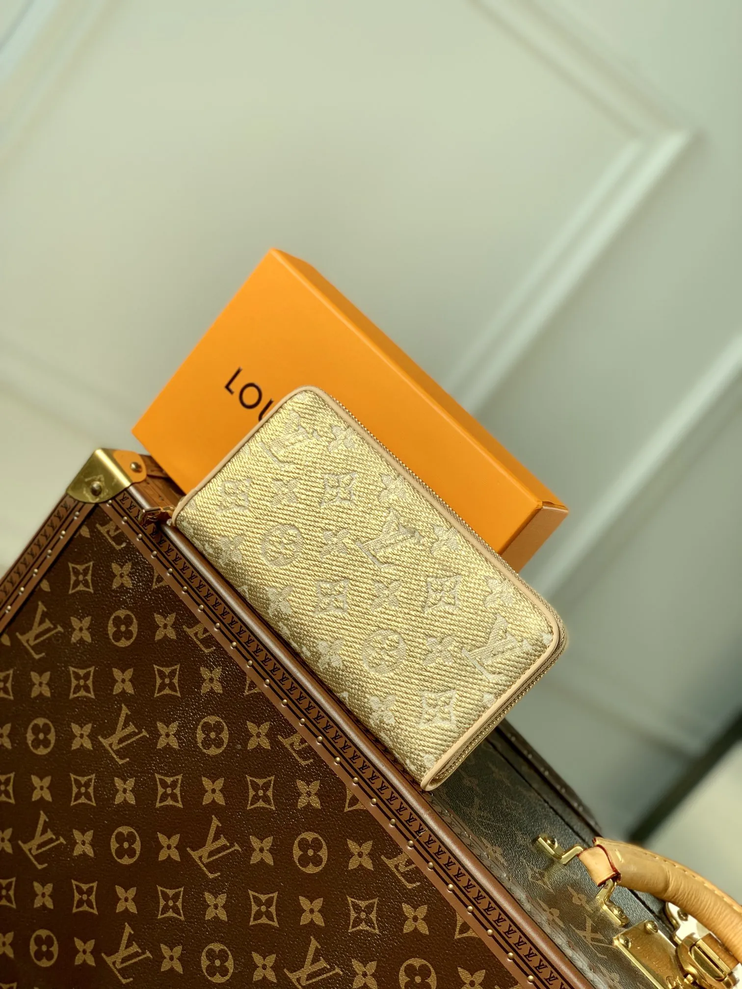 LOUIS VUITTON ゴールド Zippy Coin Perth 財布 - 画像 (3)